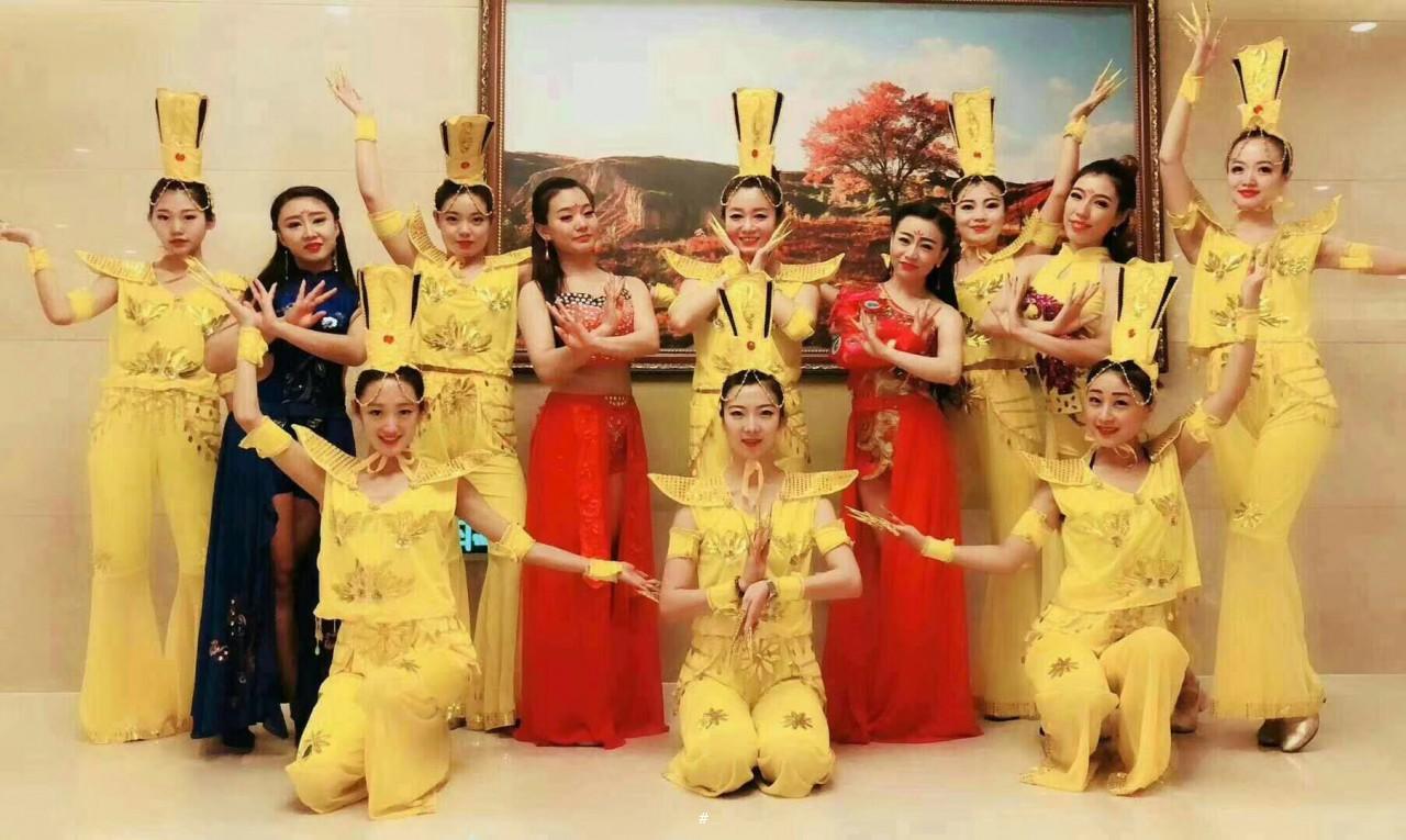 承接活動執(zhí)行，禮儀模特主持人