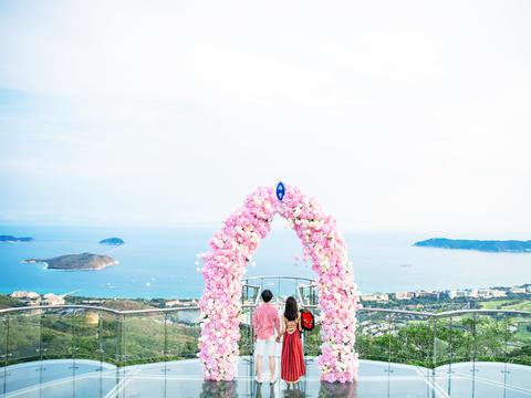 婚禮現(xiàn)場裝飾策劃設計、留影區(qū)、簽到區(qū)、氣球拱門